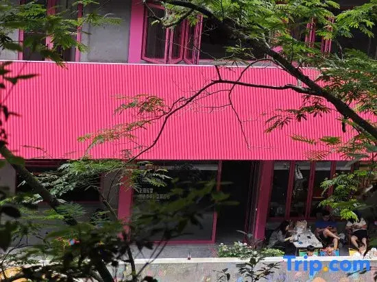 Meike Aitu Hostel