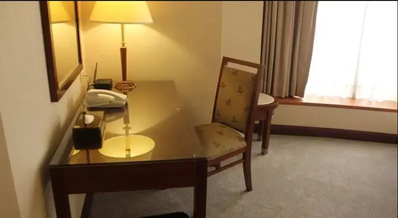 Monarch Plaza Hotel - Chambres