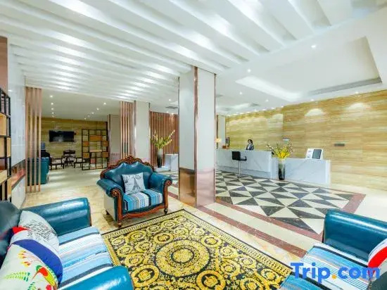 Yicheng Hotel (Yangshuo West Street)