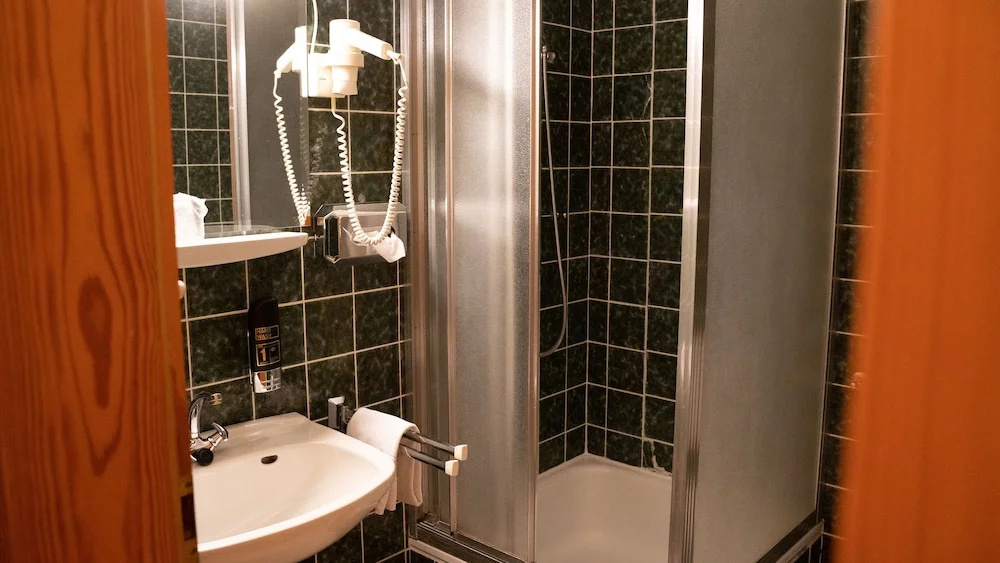 Sauerland Alpin Hotel - Chambres