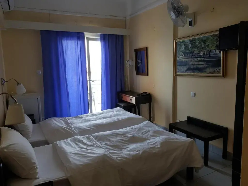 Standard Double room (full double bed)