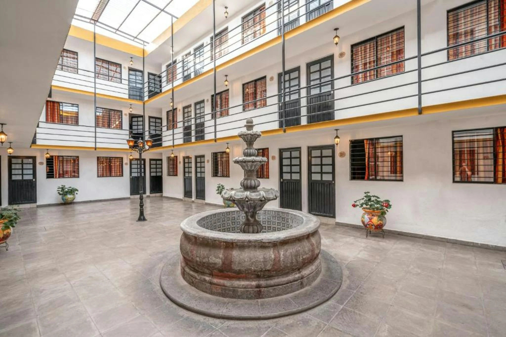 Cinco de Mayo Hotel