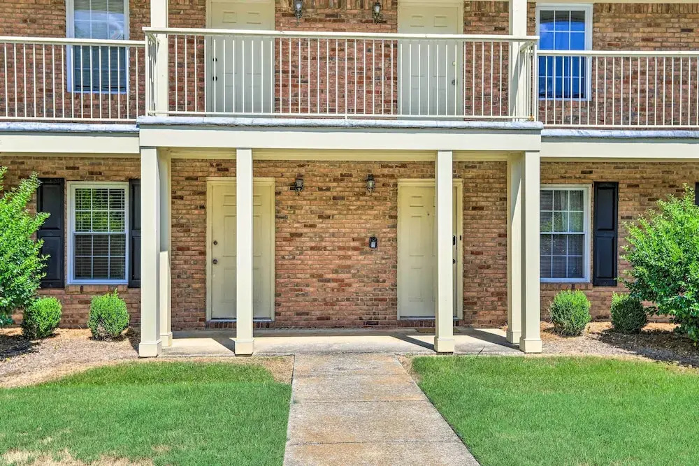 Auburn Condo w/ 2 Pools < 2 Mi to University!