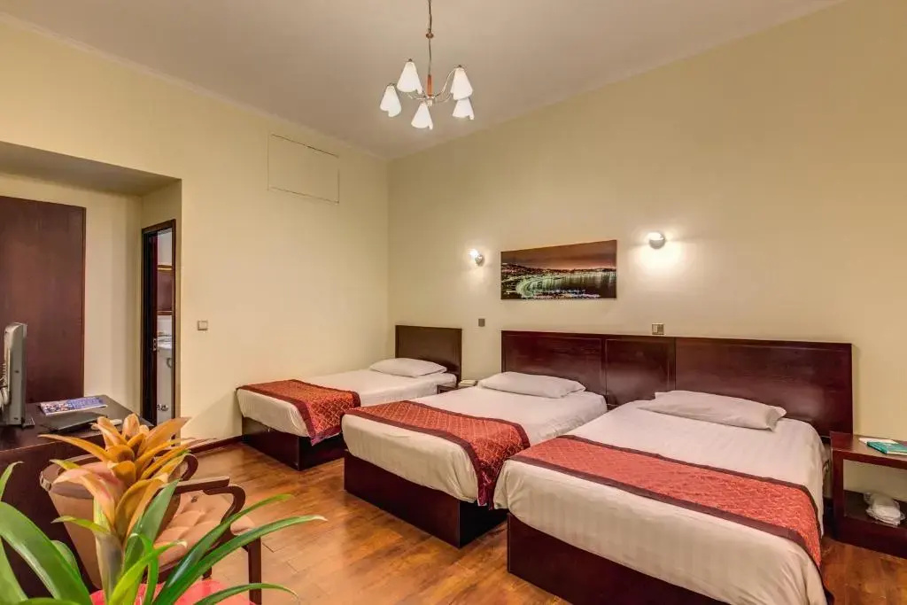 Economy Triple room