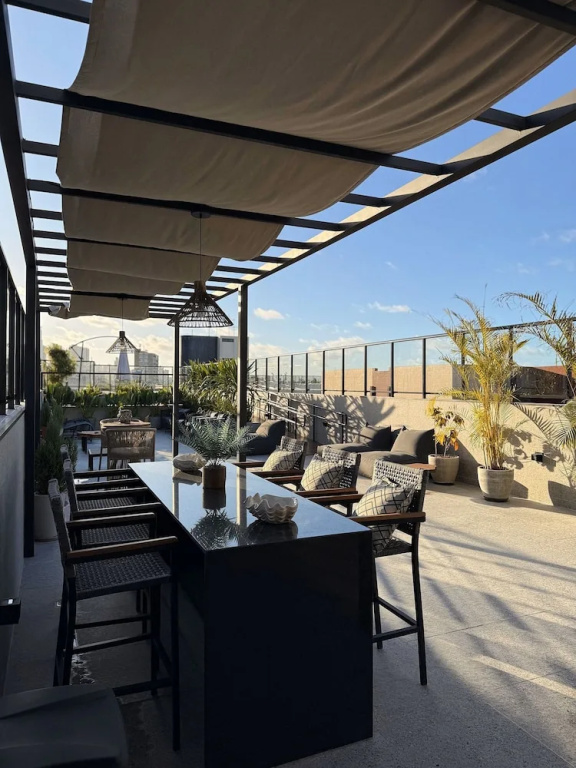 Cabo Branco | Studio + Rooftop Pool