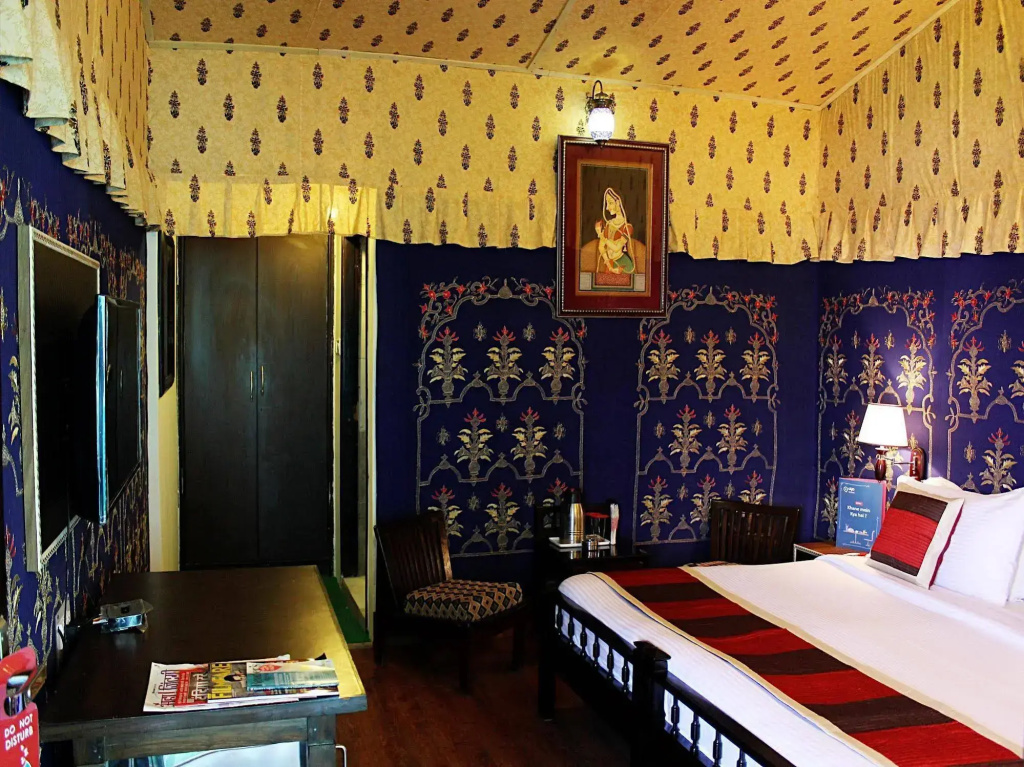 OYO 1995 Hotel Nirwana - Général