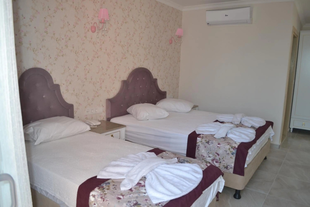 Turk Hotel — 2