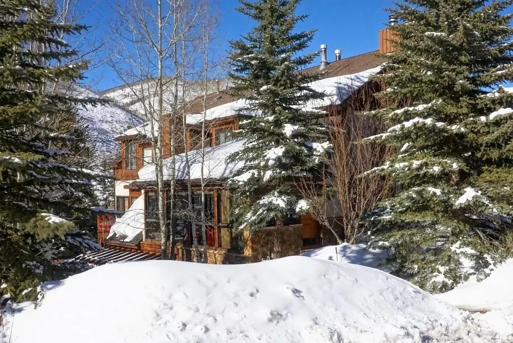 2095 Vermont Rd W Plus - 6 Br Home