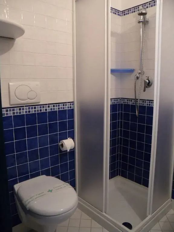 Comfort Double room with courtyard view (full double bed)