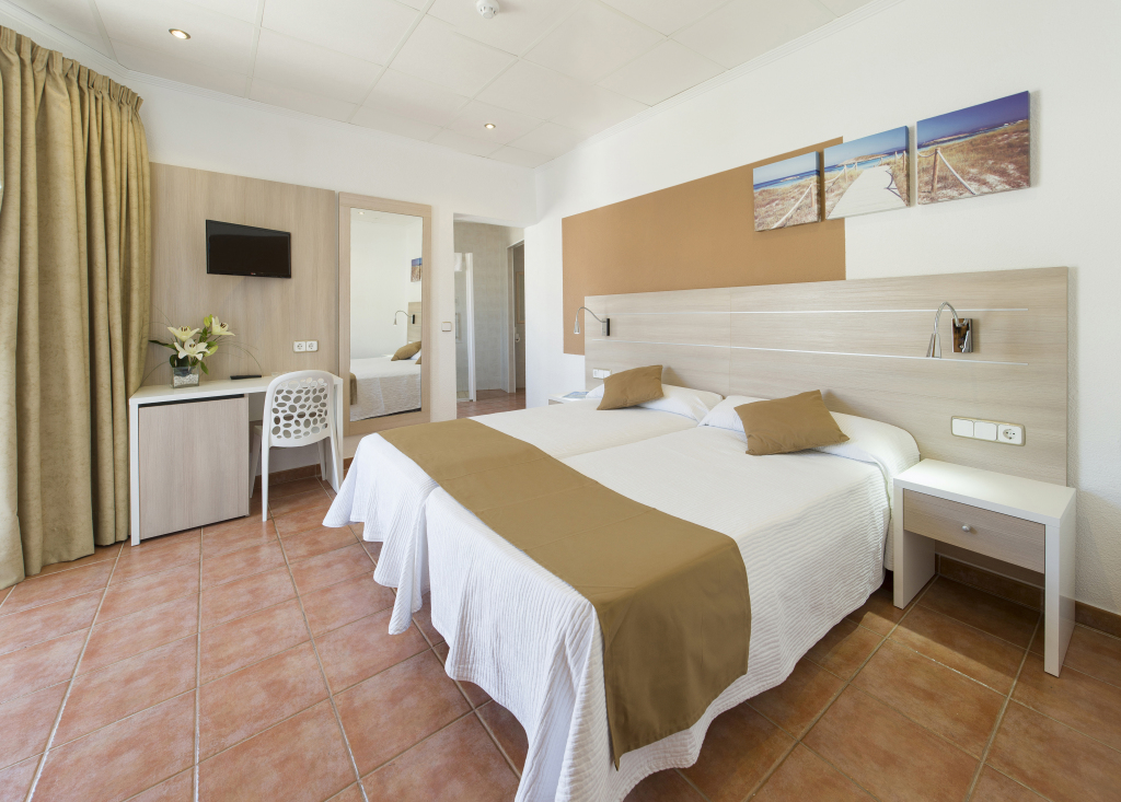 Hostal Adelino by null