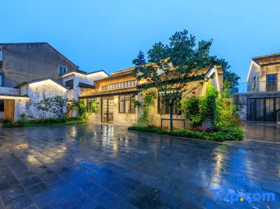 Xincheng Resort Hotel (Xincheng Ancient Town Scenic Area)
