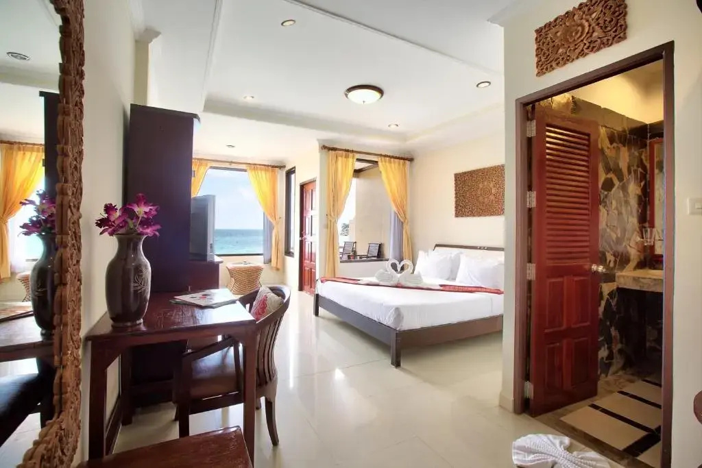 Deluxe Double room with sea view (full double bed)