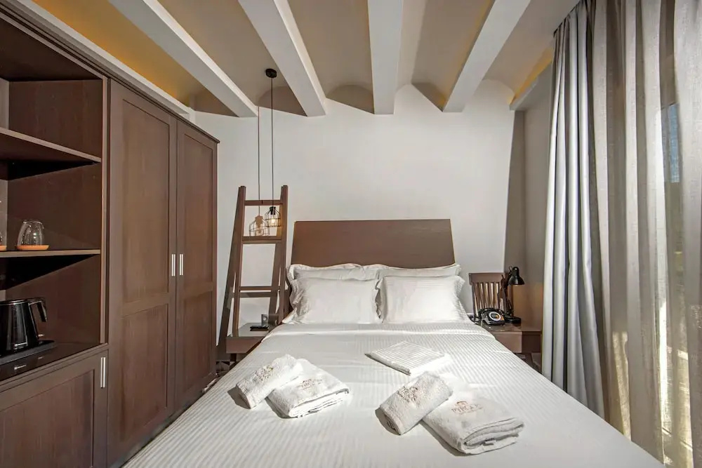 Deluxe room with balcony and with mountain view