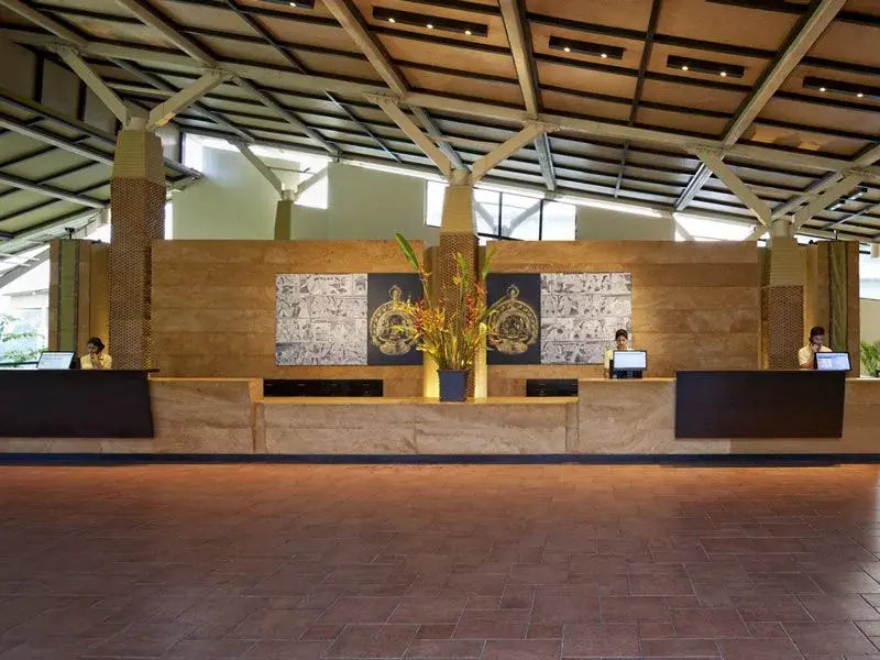 Lobby & Reception