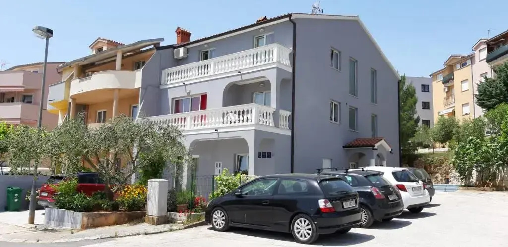 Apartman, studio and room Kata