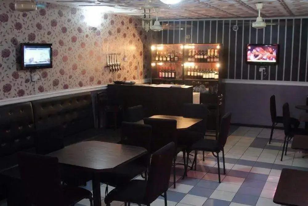 Food & Beverage
