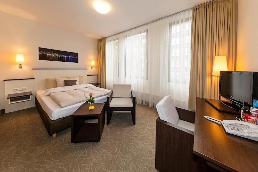 Hotel photo 18