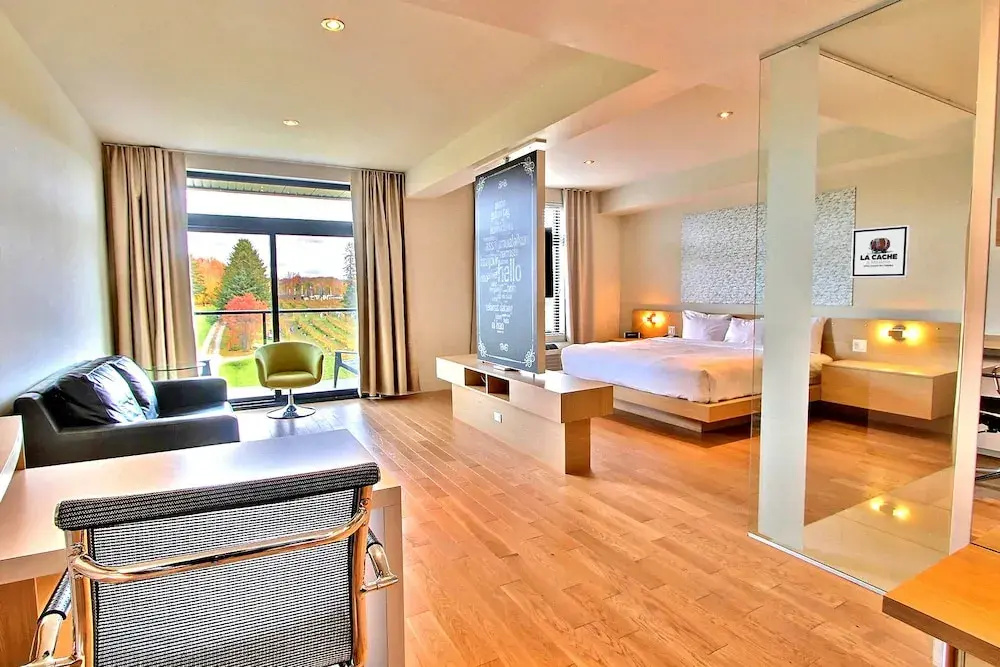 Double Junior Suite with balcony (full double bed)