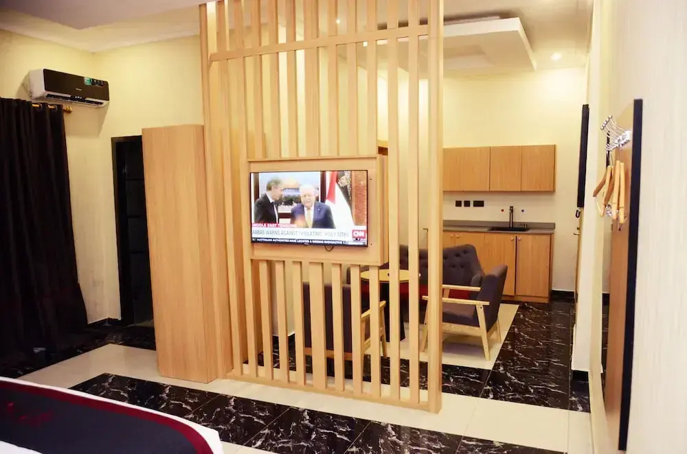 Standard Suite