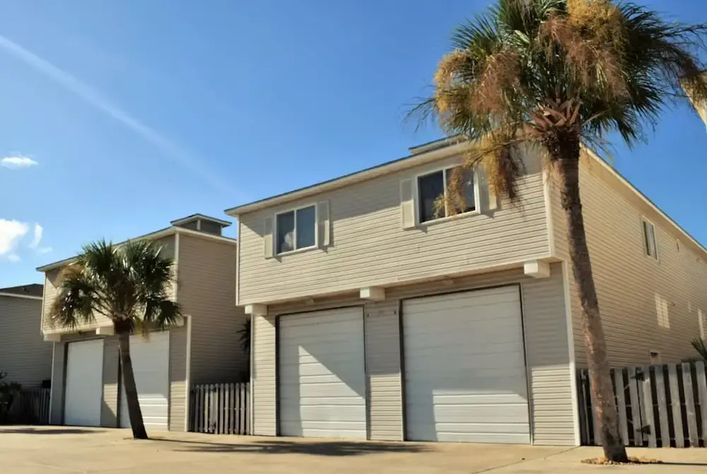 221A Las Palmas - Two Bedroom Condo