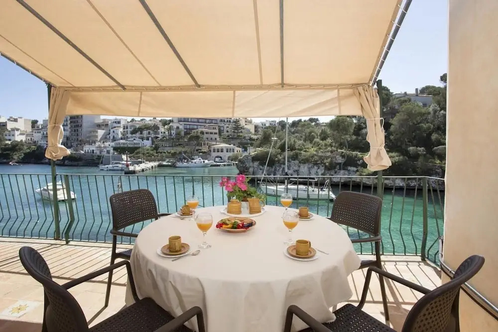 House - 2 Bedrooms with Sea views - 103213