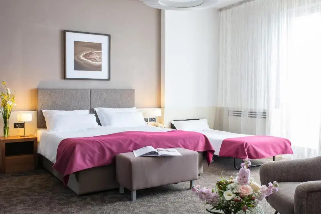 Superior Double room with sea view (full double bed)