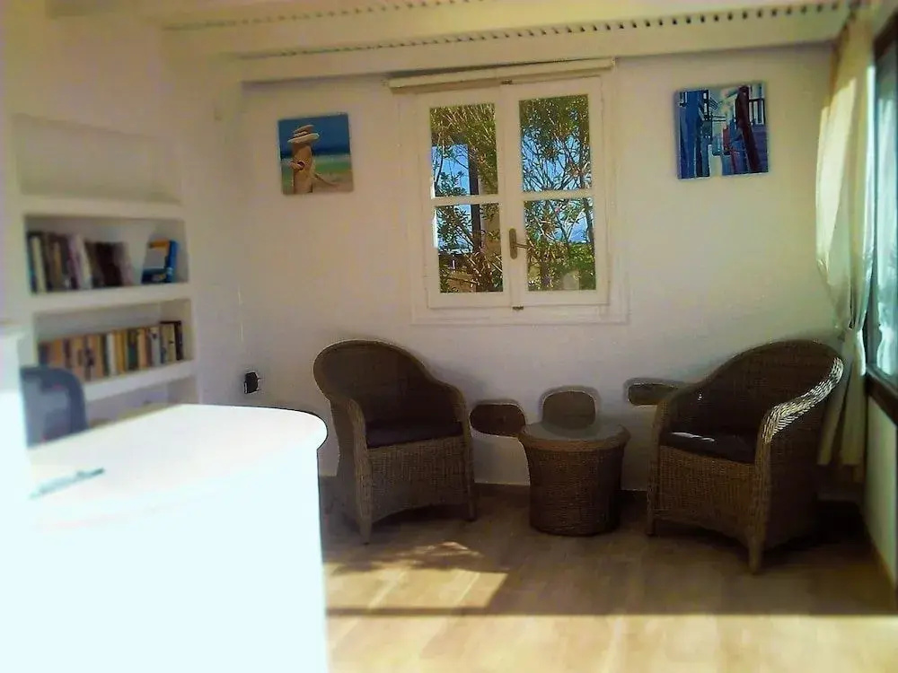 Lobby & Reception