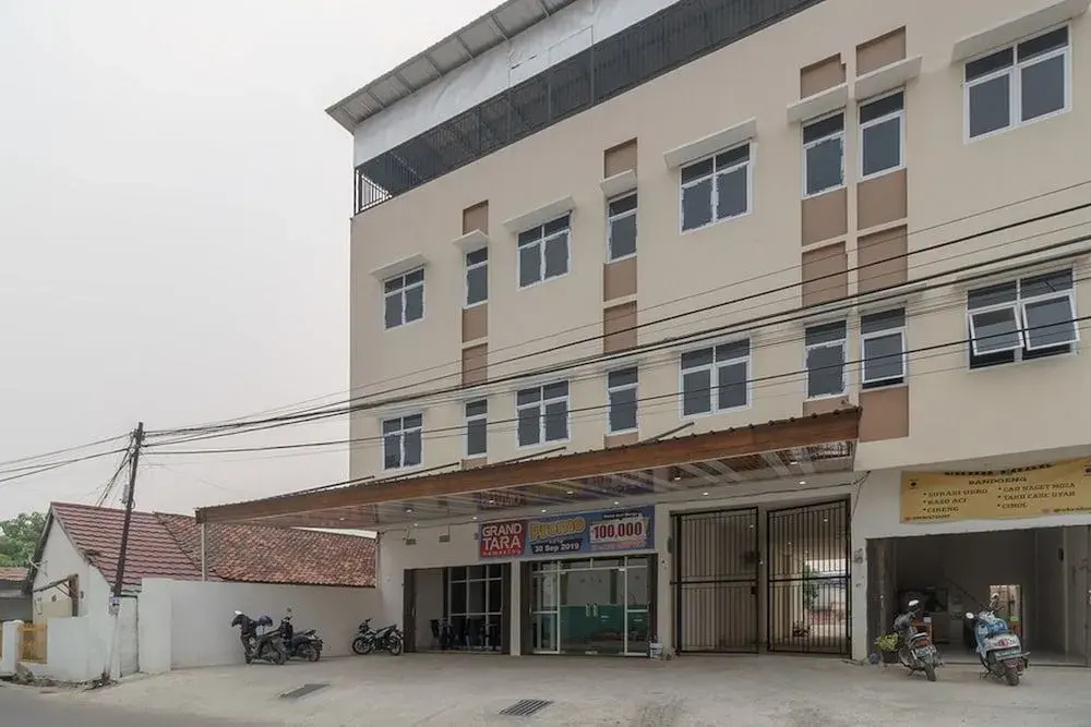 RedDoorz Plus near UIN Raden Fatah Palembang