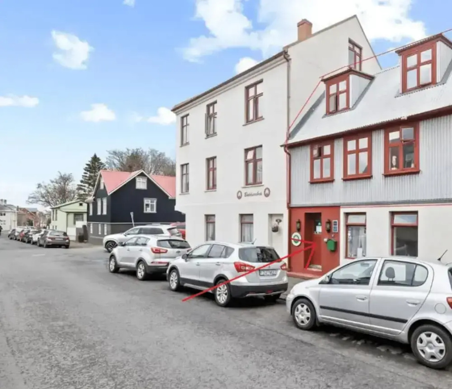 Baldursbra-Central Studio Apartment