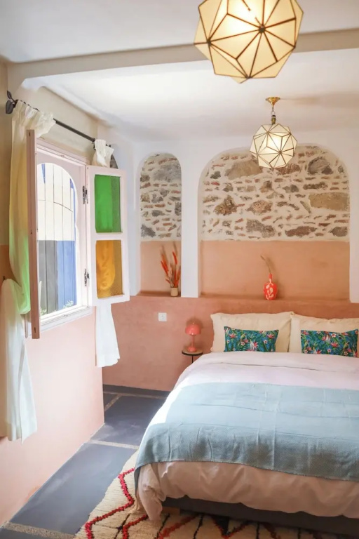 Classic Double room (full double bed)