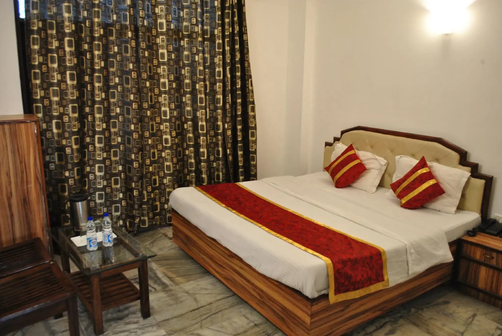 Deluxe Double room full double bed