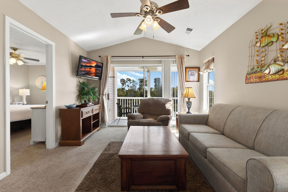 Waterway Village 16I