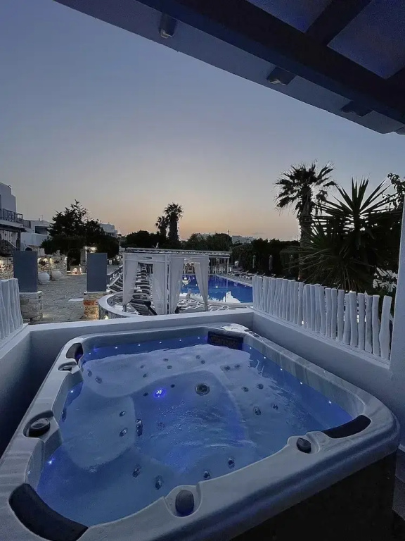 2 Bedrooms Family Suite with balcony and with pool view
