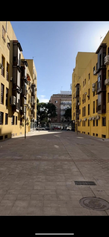 Apartamento en Luis Montoto, Nervión. Céntrico
