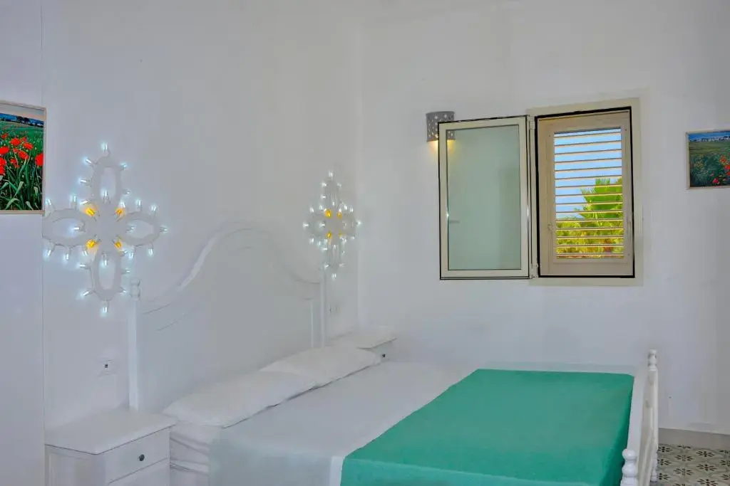 Standard Double room with garden view (full double bed)