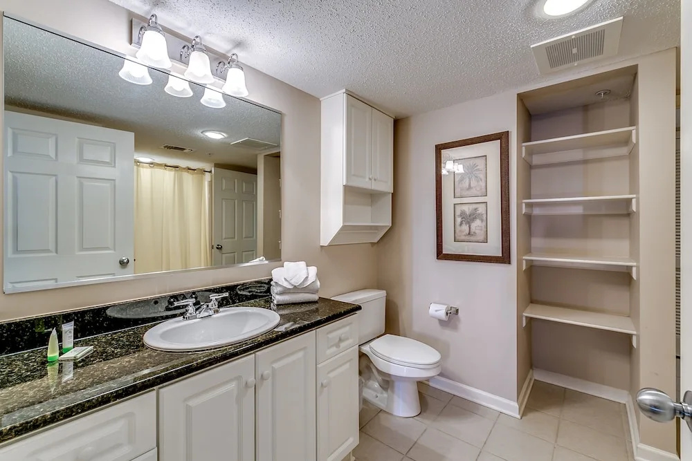 Yacht Club at Barefoot Resort by Condo-World - Chambres