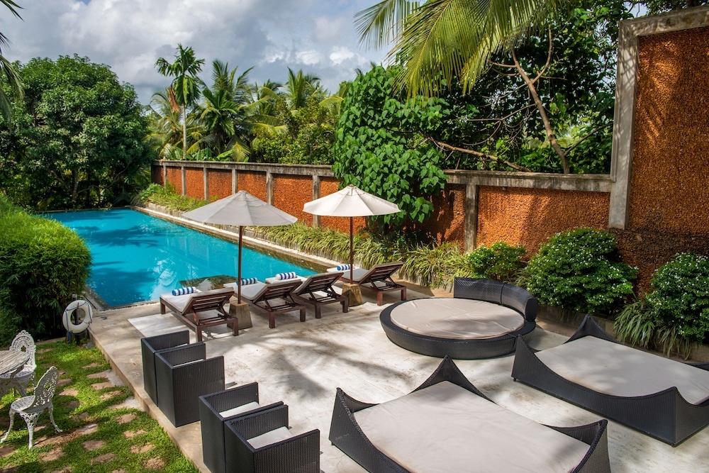 Tamarind Hill - 4