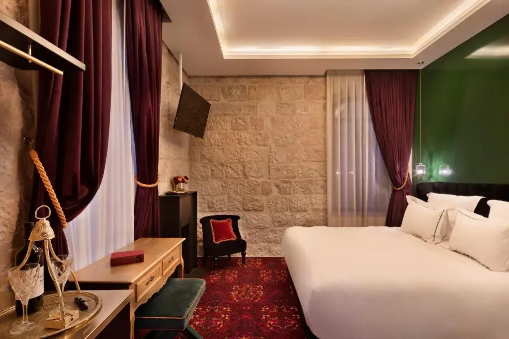 Classic room