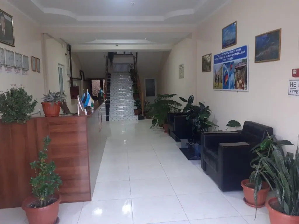 Lobby & Reception
