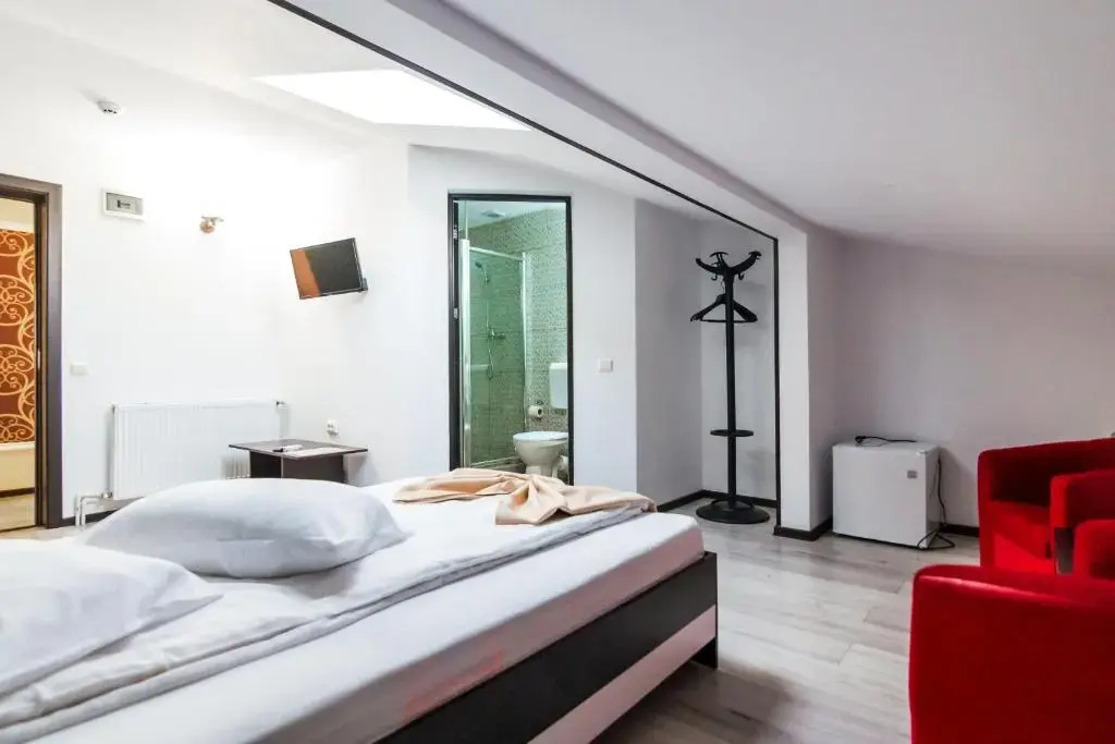 Economy Double room (full double bed)