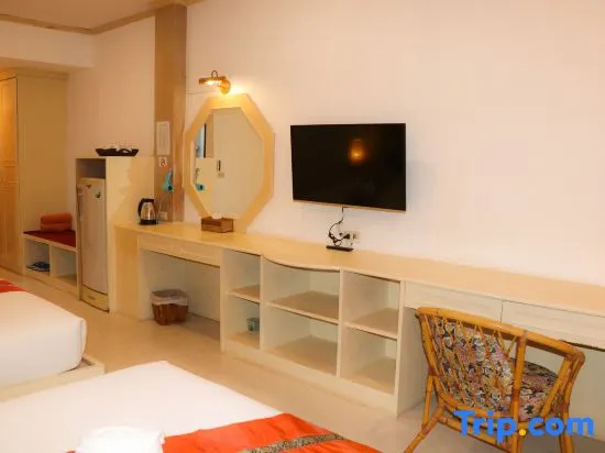 Standard Triple Family room