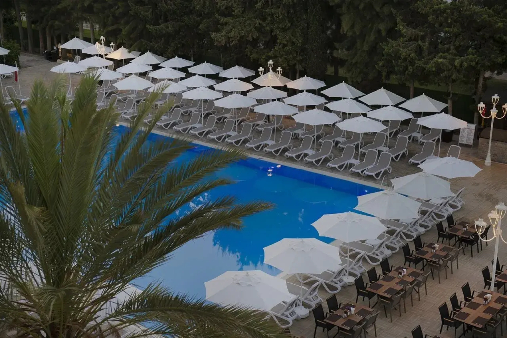 Quattro Beach Spa & Resort Hotel - фото 8