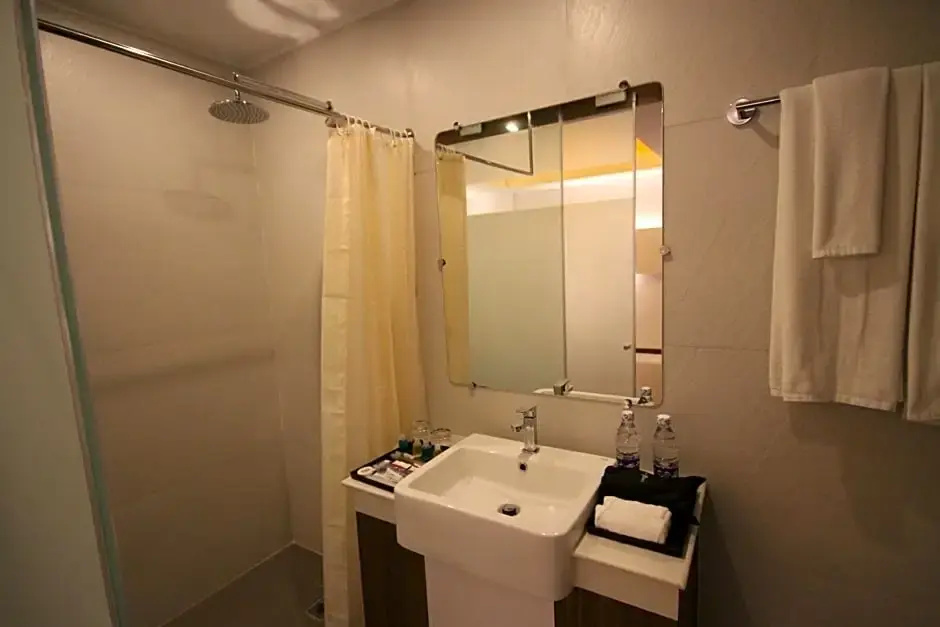 The RGN City Lodge - Chambres