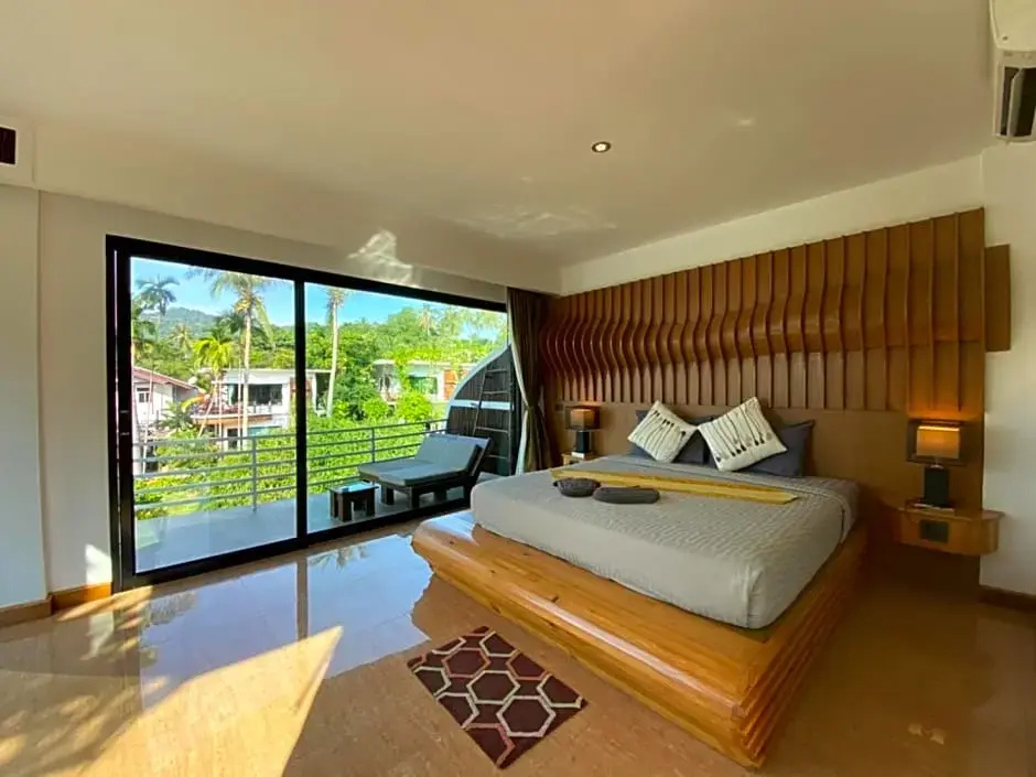 Deluxe Double room with balcony and with sea view (full double bed)