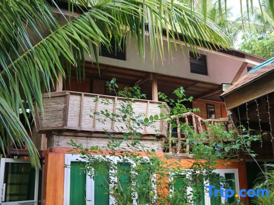 Family Villa in Baler w/ Pool & Spa Tub – 25 Pax