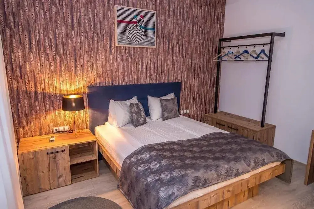 Economy room