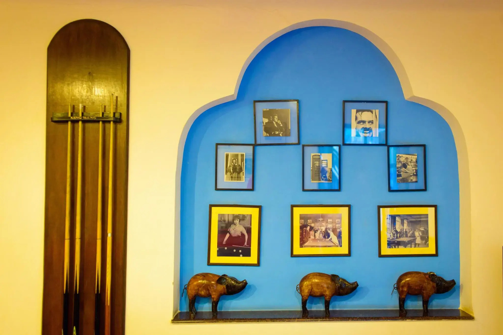 Lobby & Reception
