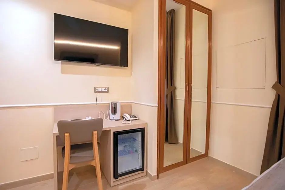 Economy Double room (full double bed)