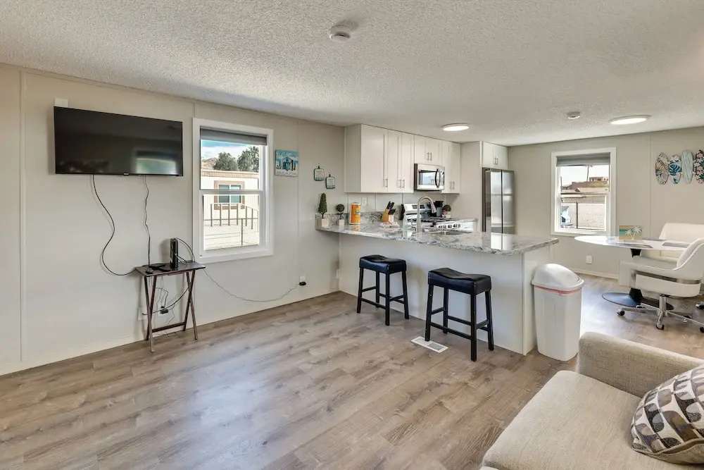 8 Mi to Laughlin Riverwalk: Waterfront Retreat — фото