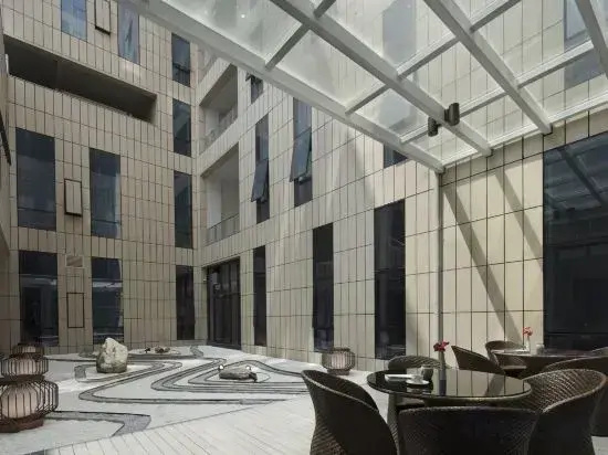 Radisson Hotel Sega (HangZhouXiaoshan Airport Terminal)